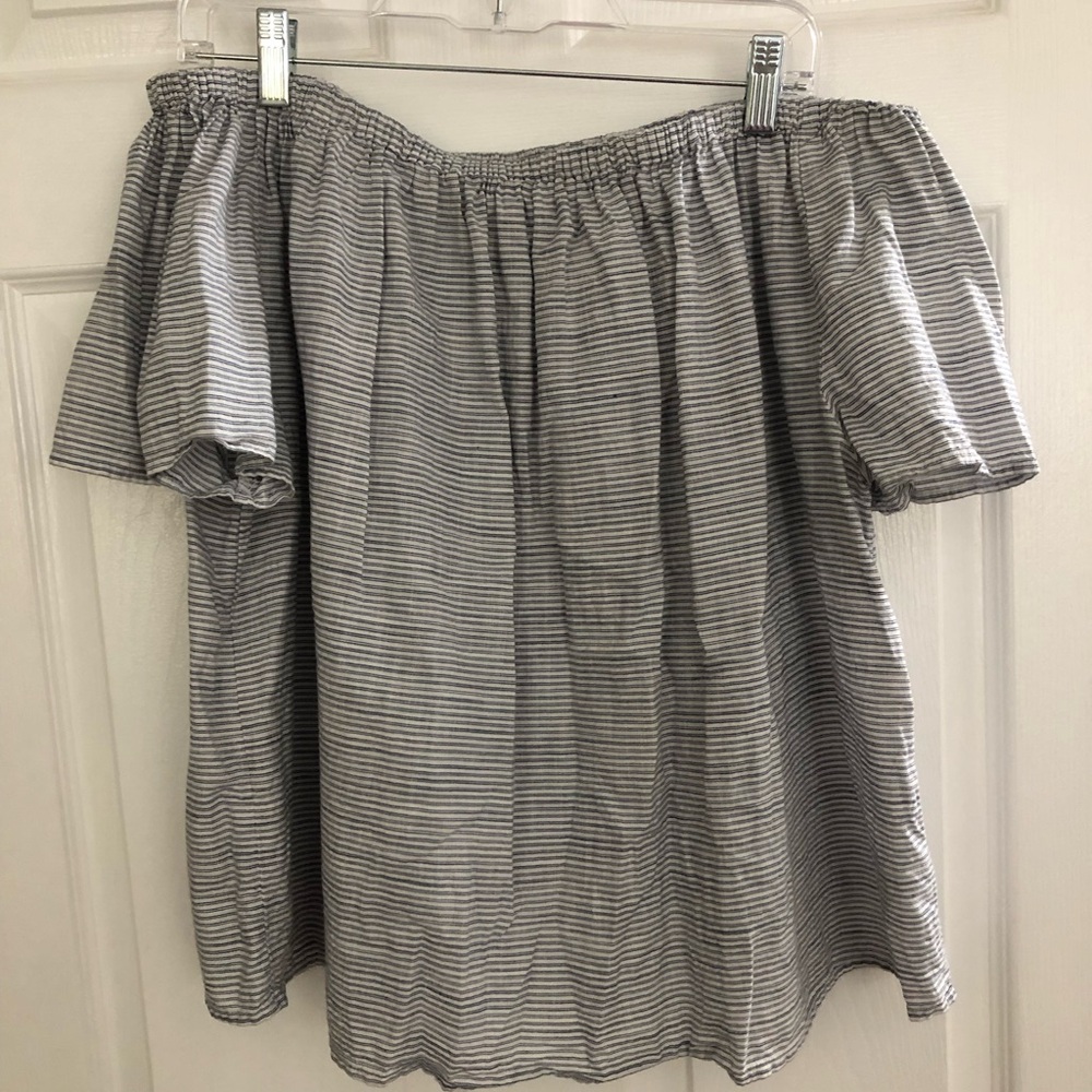 GAP Sz L Off The Shoulder Top